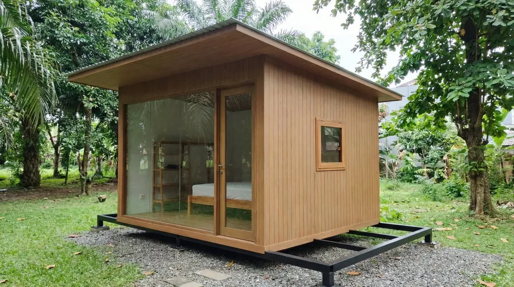 Wood cabin, side view